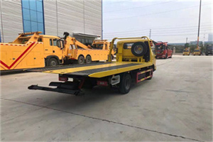 银海非事故拖车